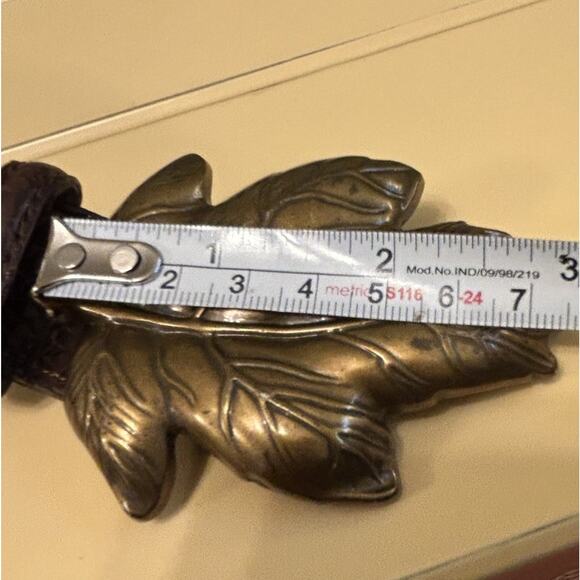 Talbots Sz Medium Belt Brown Italian Croc Embossed Leather Brass Leaf Buckle - Picture 8 of 11